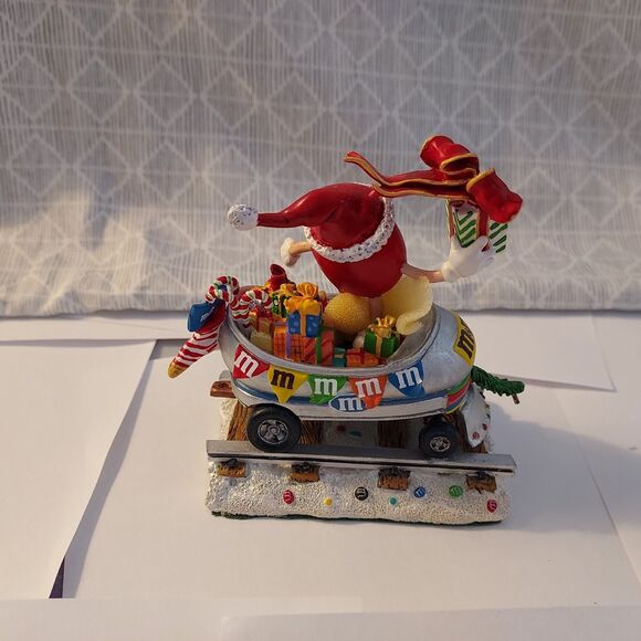 M&M's Danbury Mint Holiday Express YULETIDE FLYER 5 Piece Christmas Train Set - Picture 12 of 16